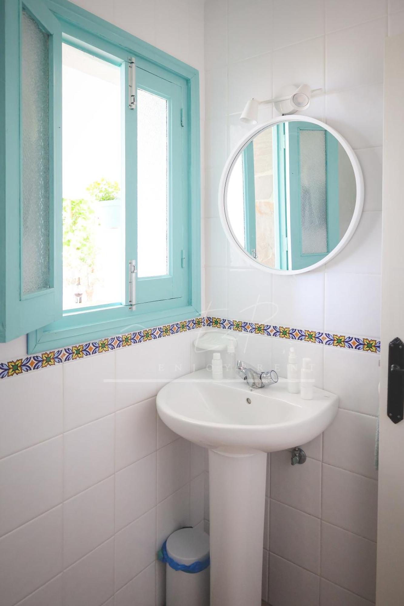 Belmonstays Aguamarina